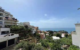 Kontiki Apartments